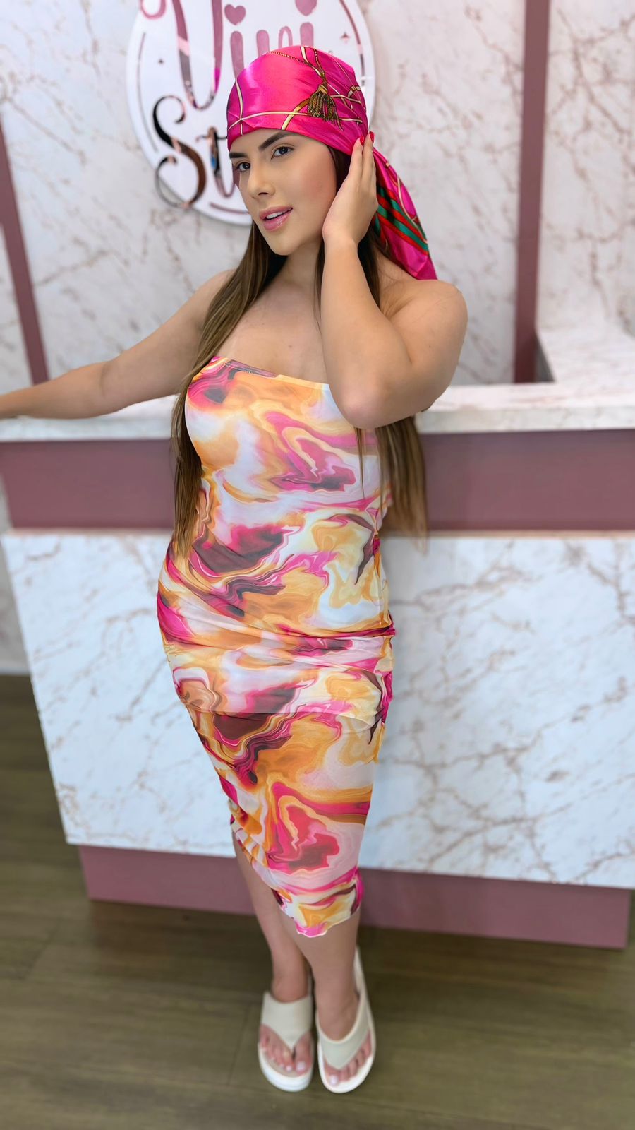 Vestido mídi em tule rosa