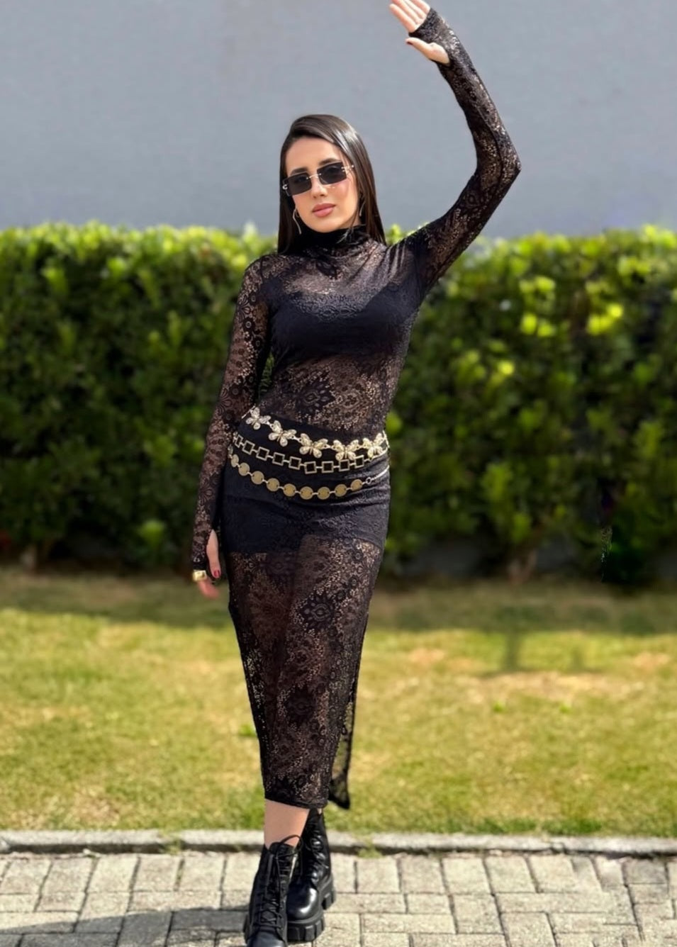 Vestido Manga Longa em Renda