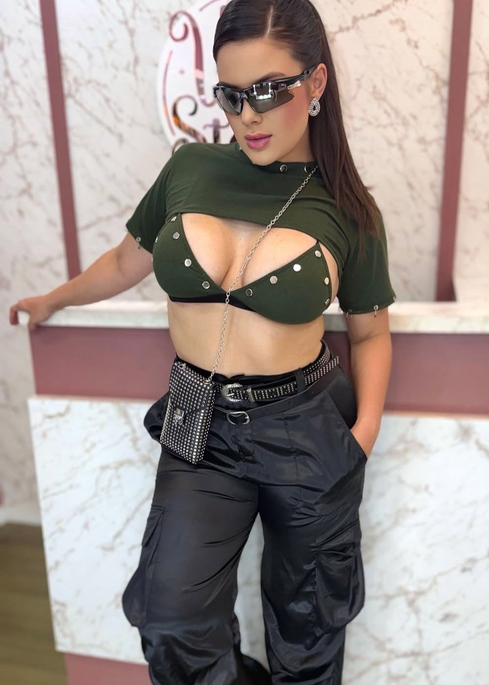 Calça cetim jogger