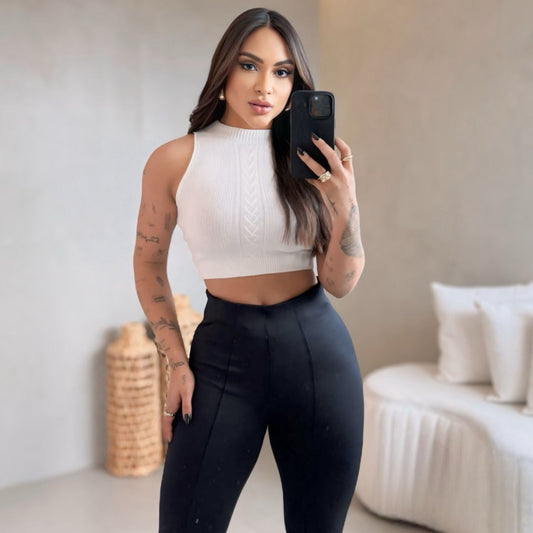 Calça Zara cor preto cos-alto
