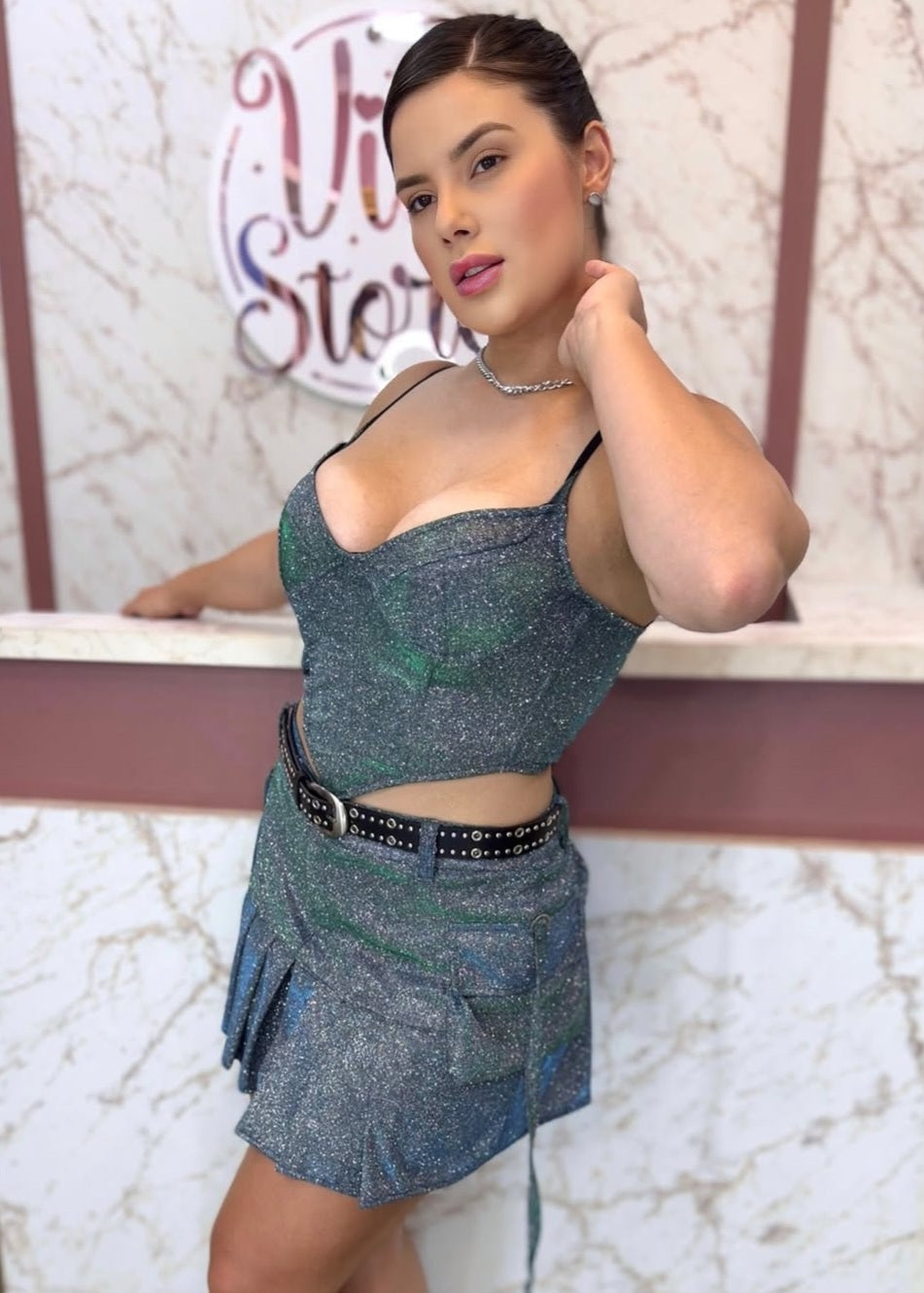 Saia plissada com brilho