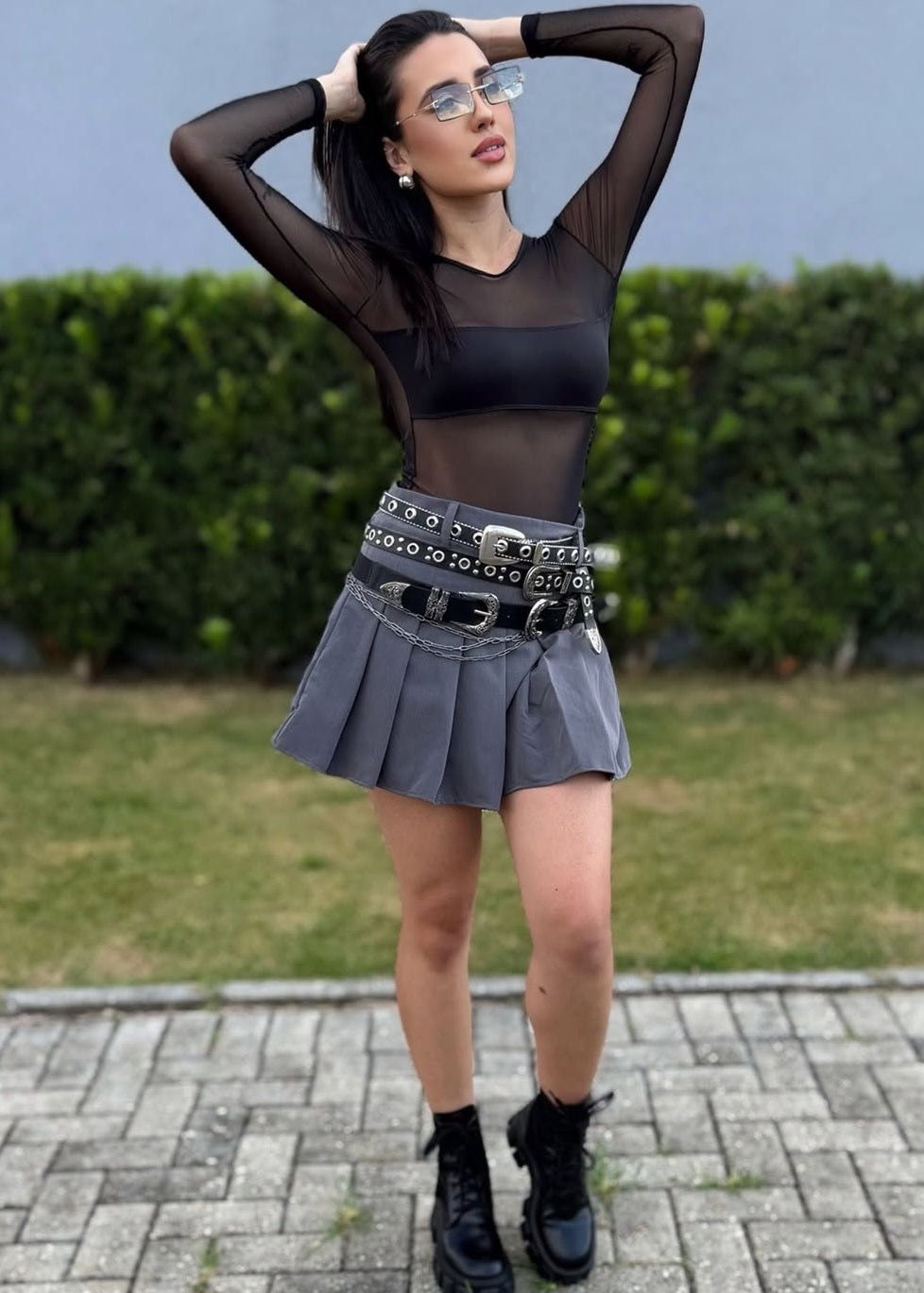 Shorts saia plissada