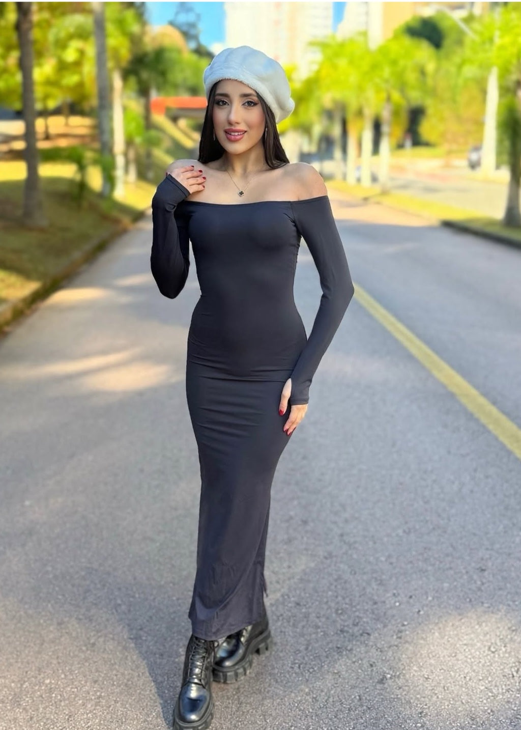 Vestido ombro a ombro com bojo